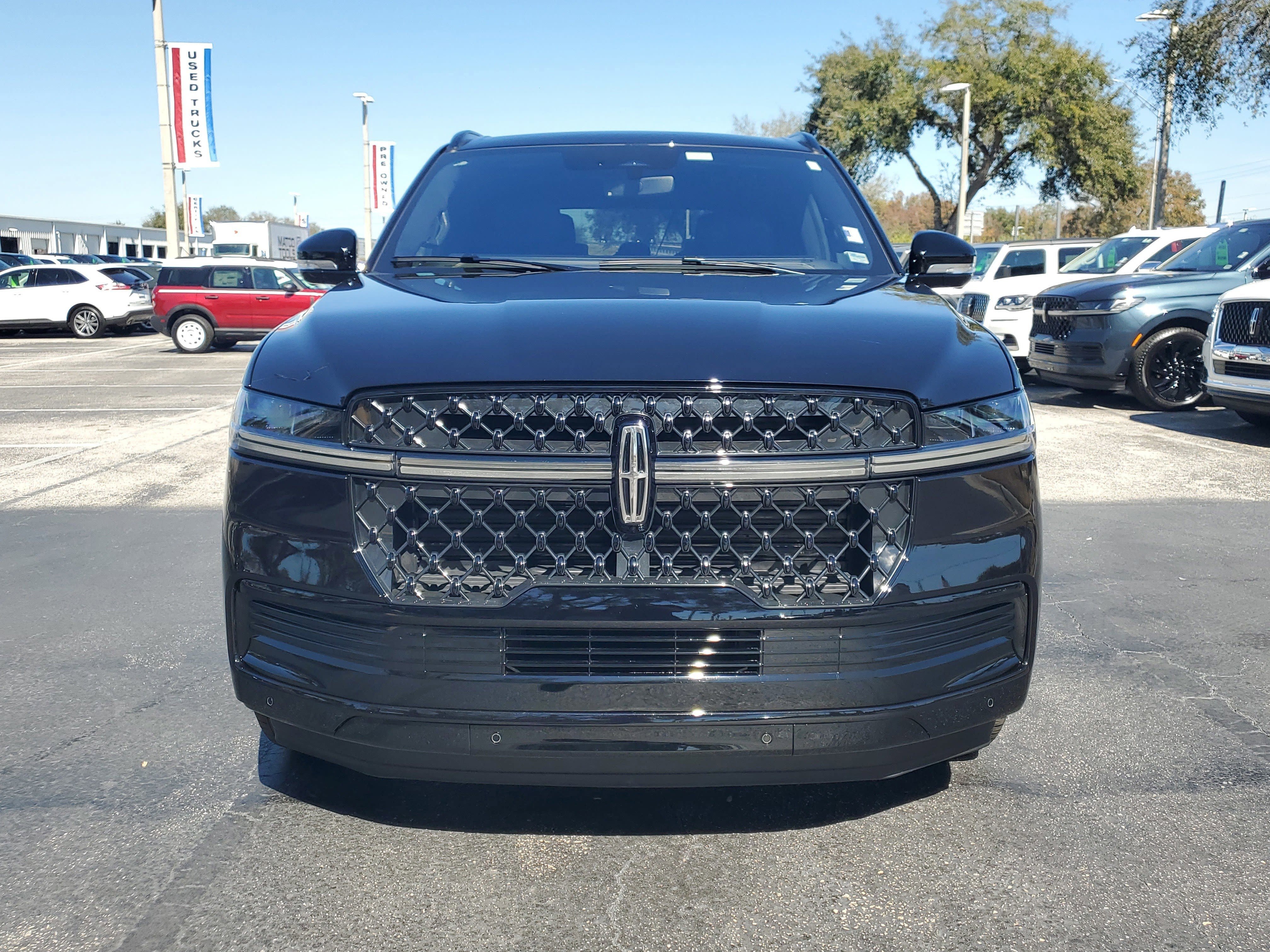 Used 2025 Lincoln Navigator Reserve w/ Jet Appearance Package video 2