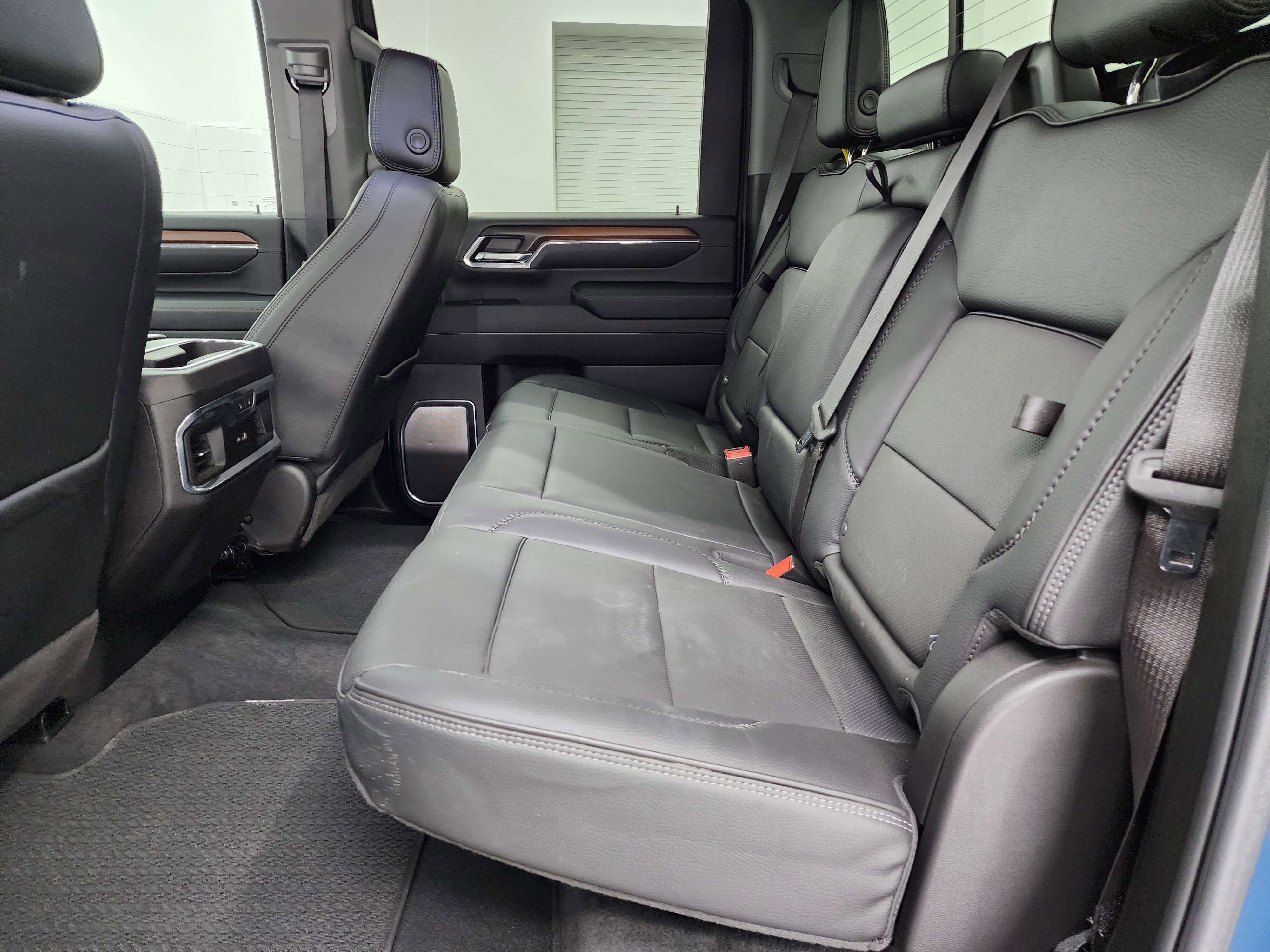 Used 2024 GMC Sierra 2500 Denali w/ Denali Reserve Package image 9