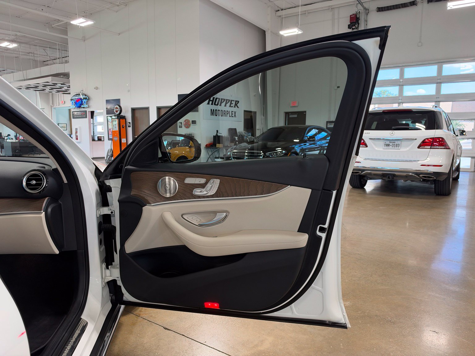 Used 2021 Mercedes-Benz E 450 4MATIC All-Terrain Wagon w/ Premium Package image 39