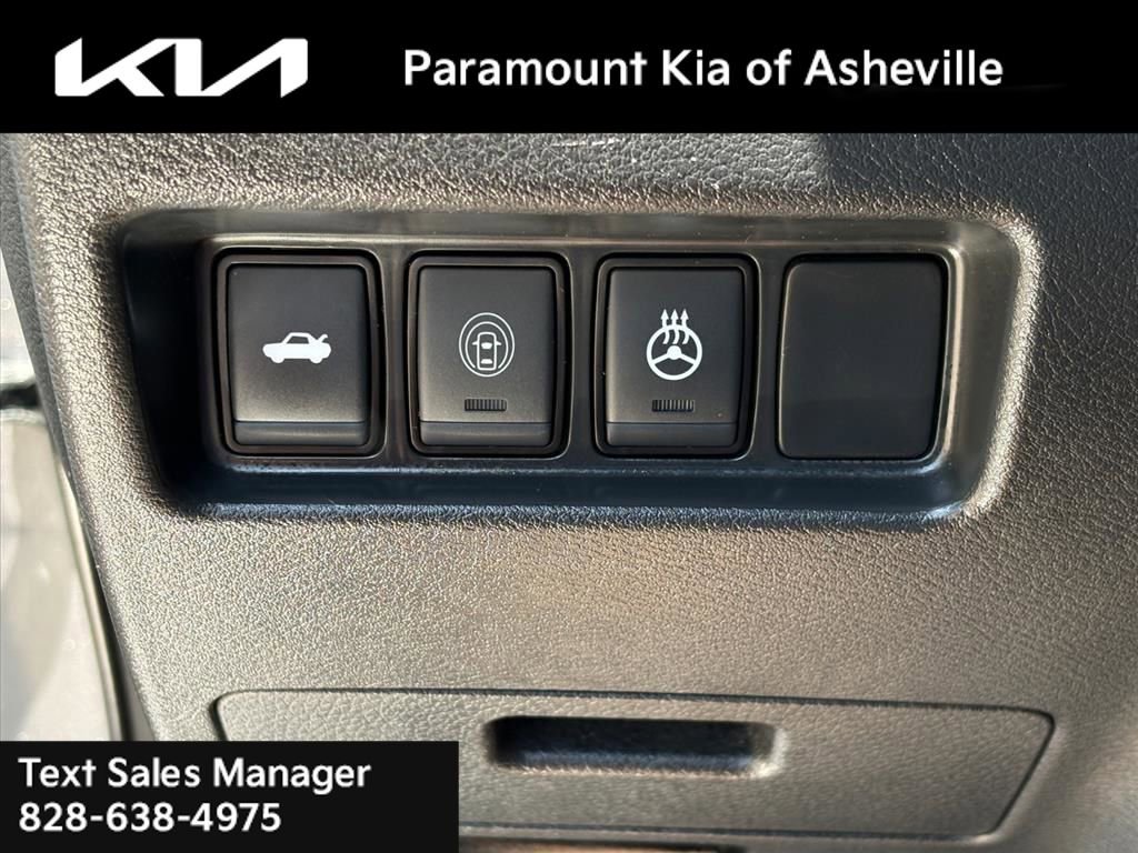 Used 2019 Nissan Maxima SR w/ Premium Package image 16