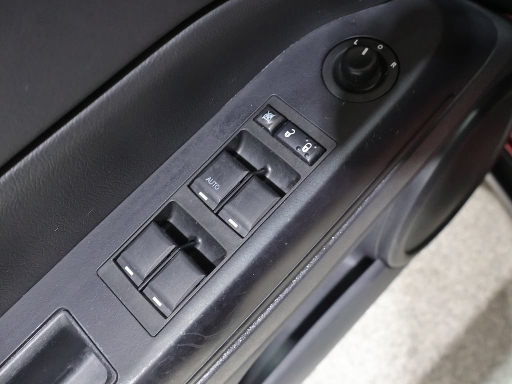 Used 2016 Jeep Compass Sport w/ Power Value Group FWD image 13