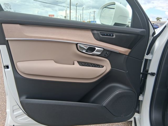 New 2026 Volvo XC90 T8 Ultra w/ Protection Package Premier AWD/4WD image 14