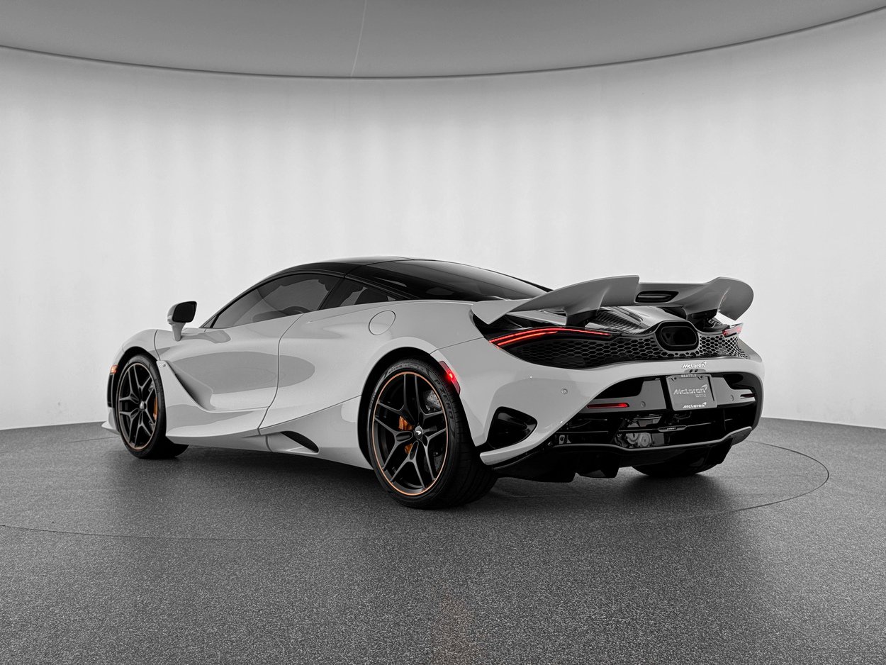 Used 2024 McLaren 750S image 3