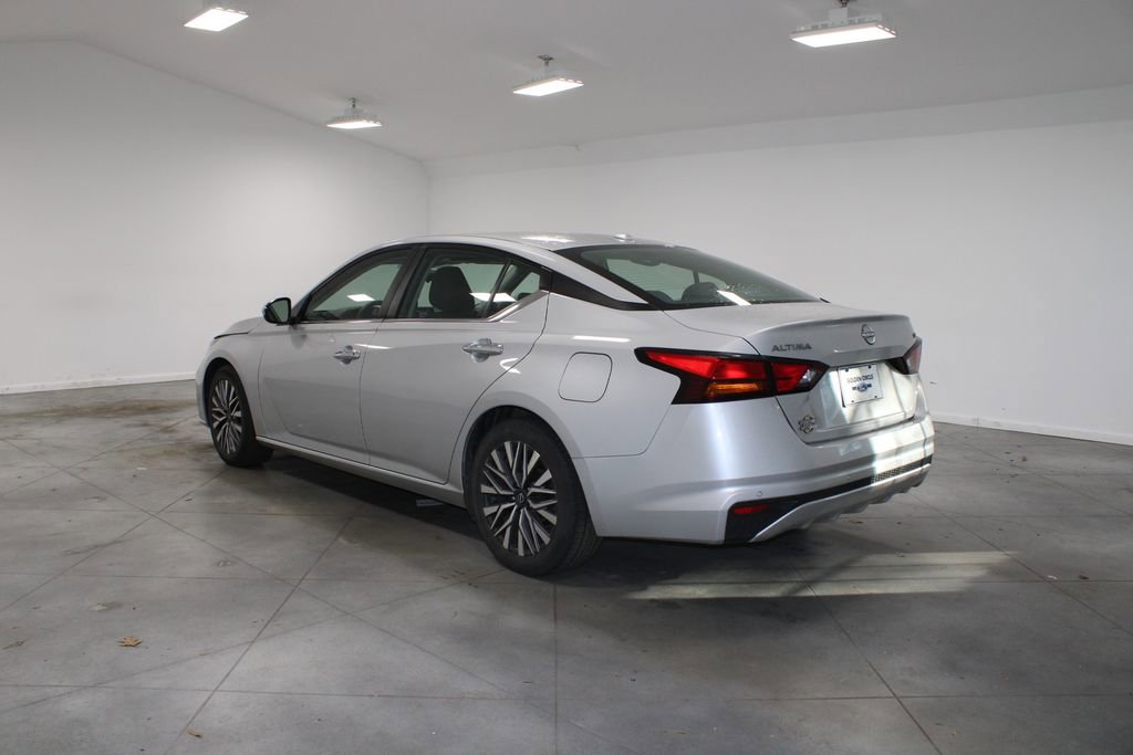 Used 2023 Nissan Altima 2.5 SV image 7