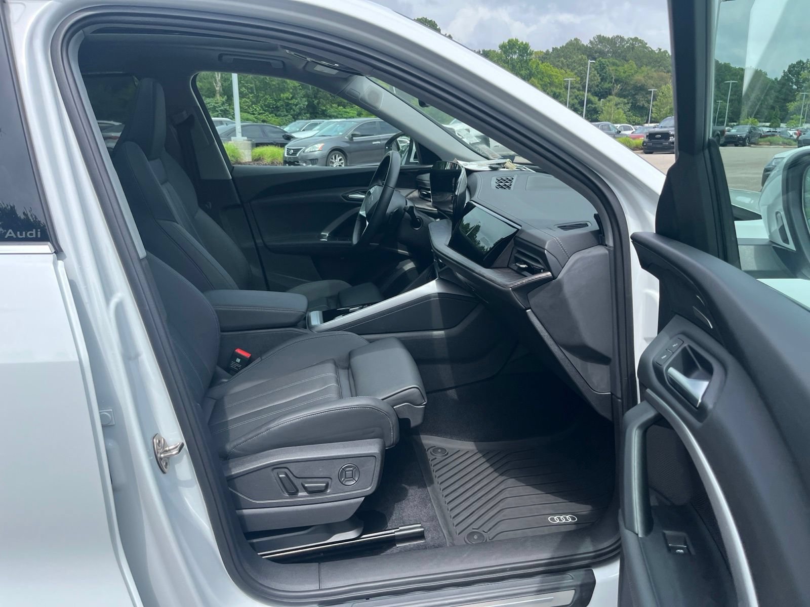 Used 2025 Audi Q5 Premium w/ Premium Plus AWD/4WD image 37