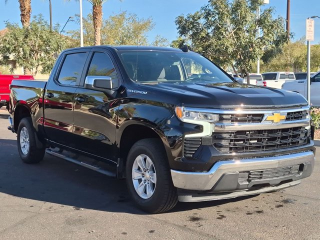 Used 2022 Chevrolet Silverado 1500 LT RWD image 3