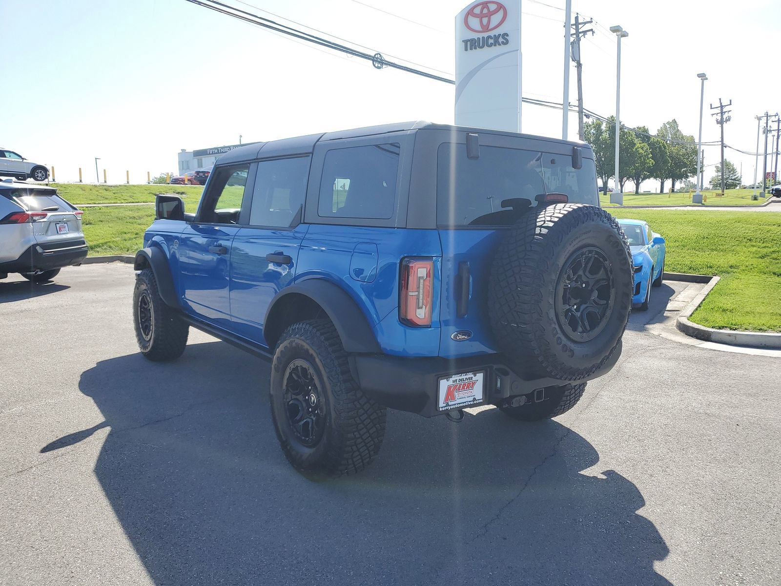Used 2024 Ford Bronco Wildtrak AWD/4WD image 3
