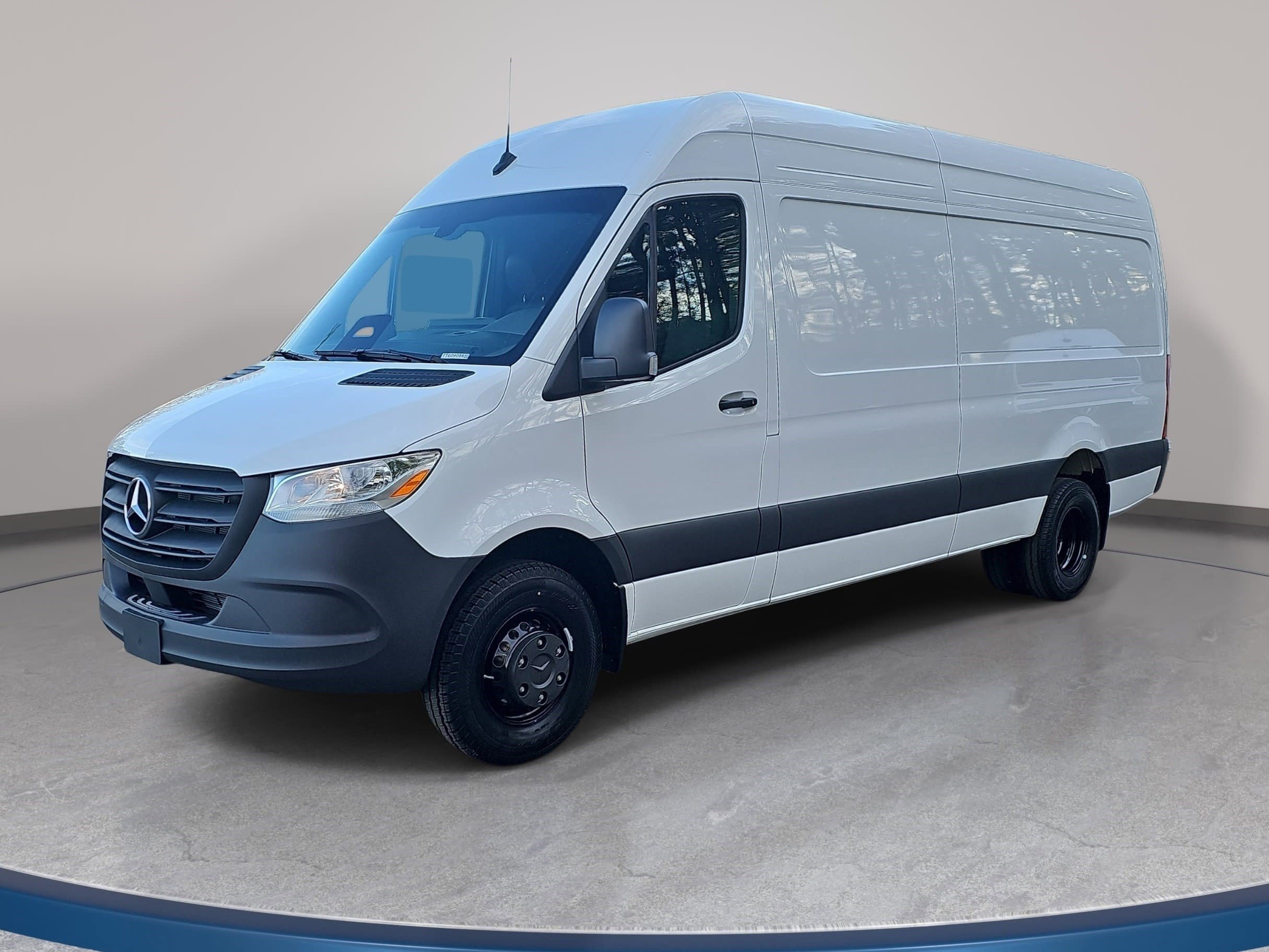 New 2026 Mercedes-Benz Sprinter 3500 video 1