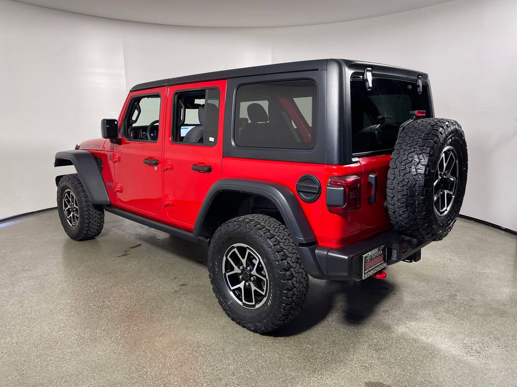 Used 2025 Jeep Wrangler Unlimited Rubicon AWD/4WD image 5