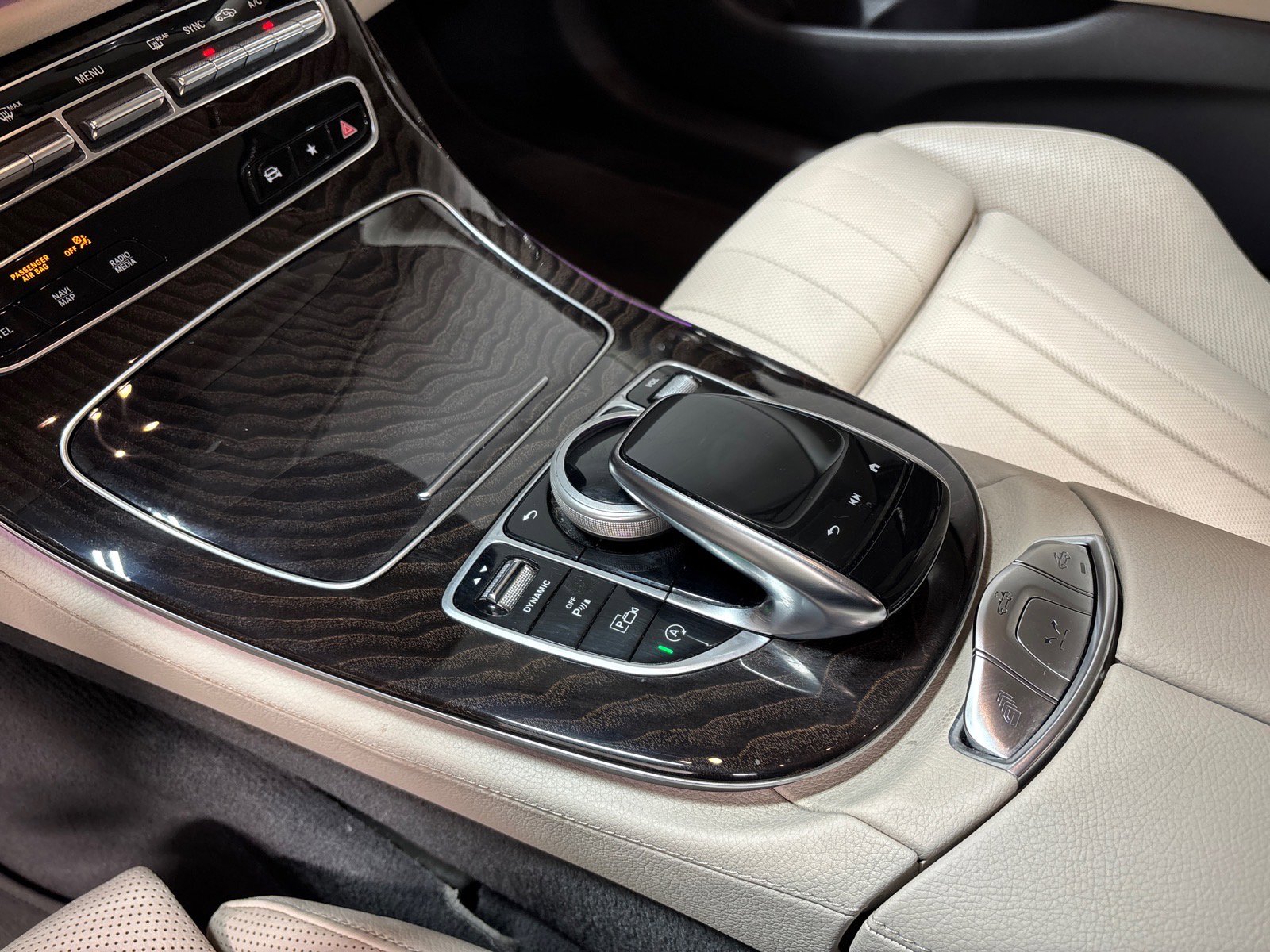 Used 2022 Mercedes-Benz E 450 4MATIC Cabriolet image 14