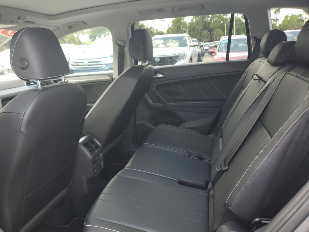 Certified 2023 Volkswagen Tiguan SE w/ Panoramic Sunroof Package FWD image 16