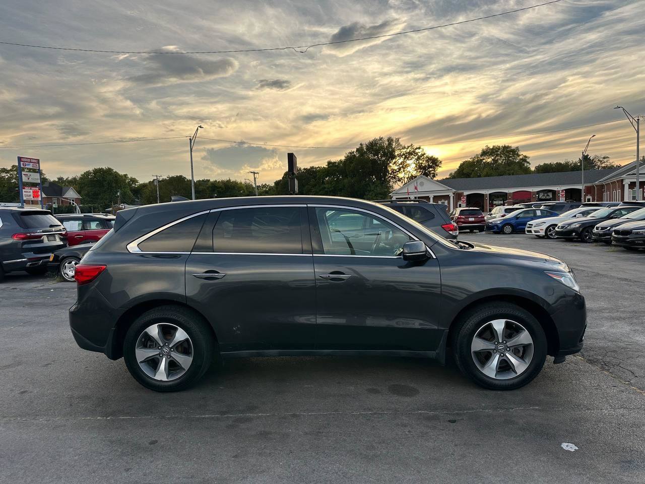 Used 2016 Acura MDX w/ AcuraWatch Plus Package FWD image 11