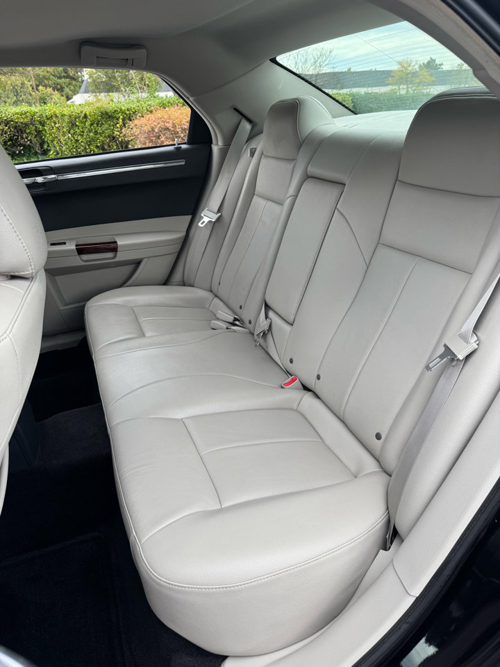 Used 2007 Chrysler 300 Touring L image 15