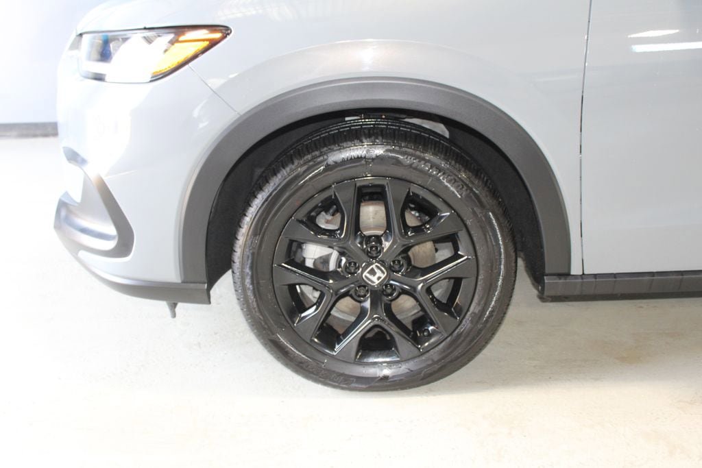 Used 2025 Honda HR-V Sport image 6