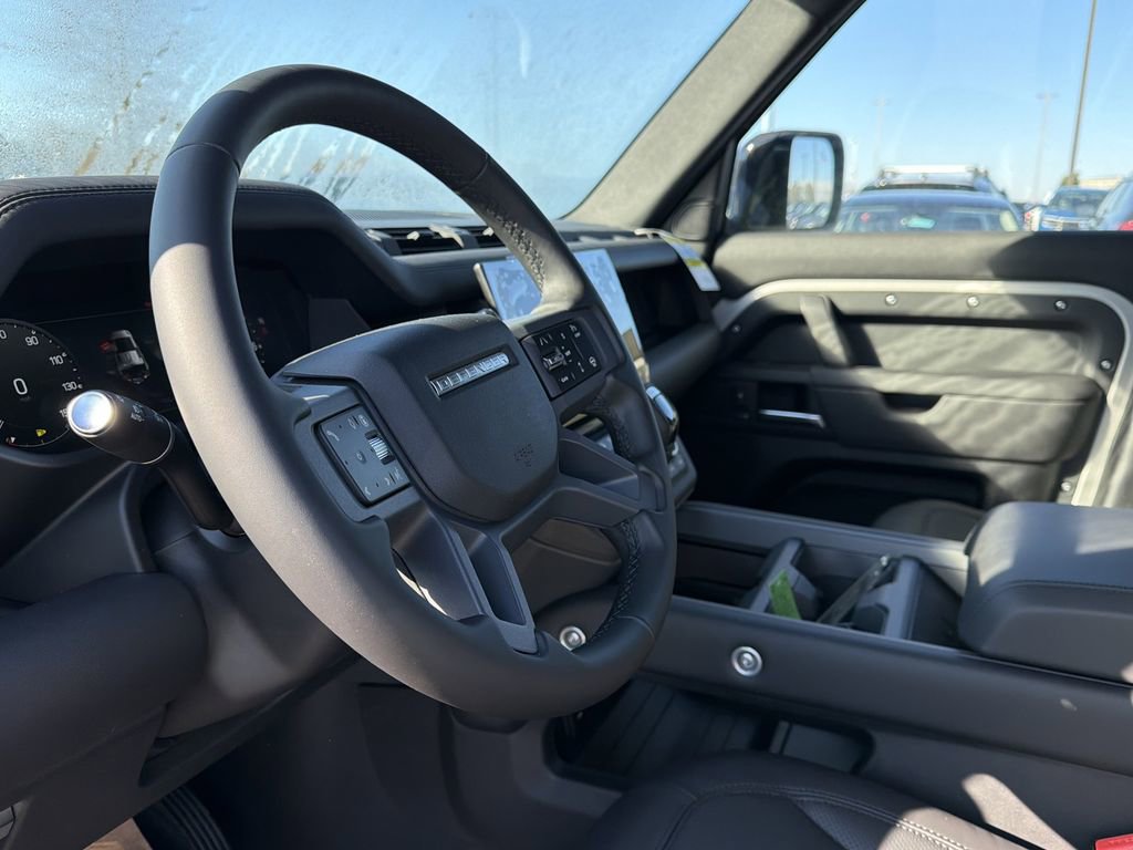New 2026 Land Rover Defender 110 X-Dynamic SE image 11