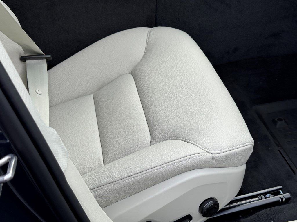 New 2026 Volvo V60 B5 Cross Country Plus w/ Protection Package Premier image 12