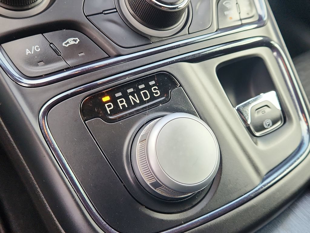Used 2015 Chrysler 200 S AWD/4WD image 23