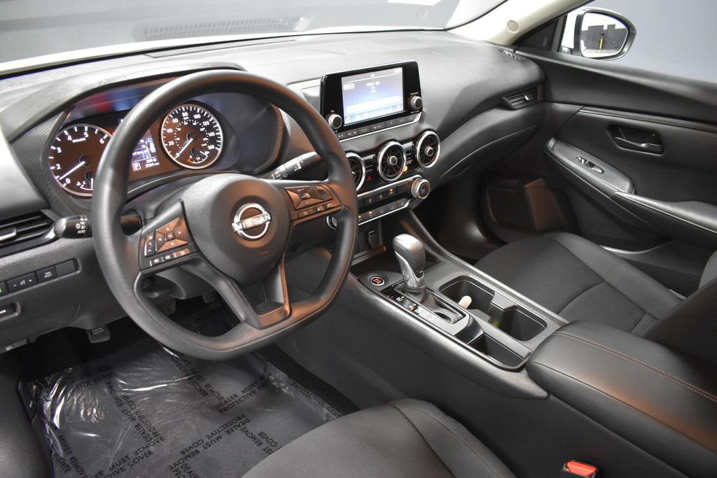 Certified 2025 Nissan Sentra S FWD image 4