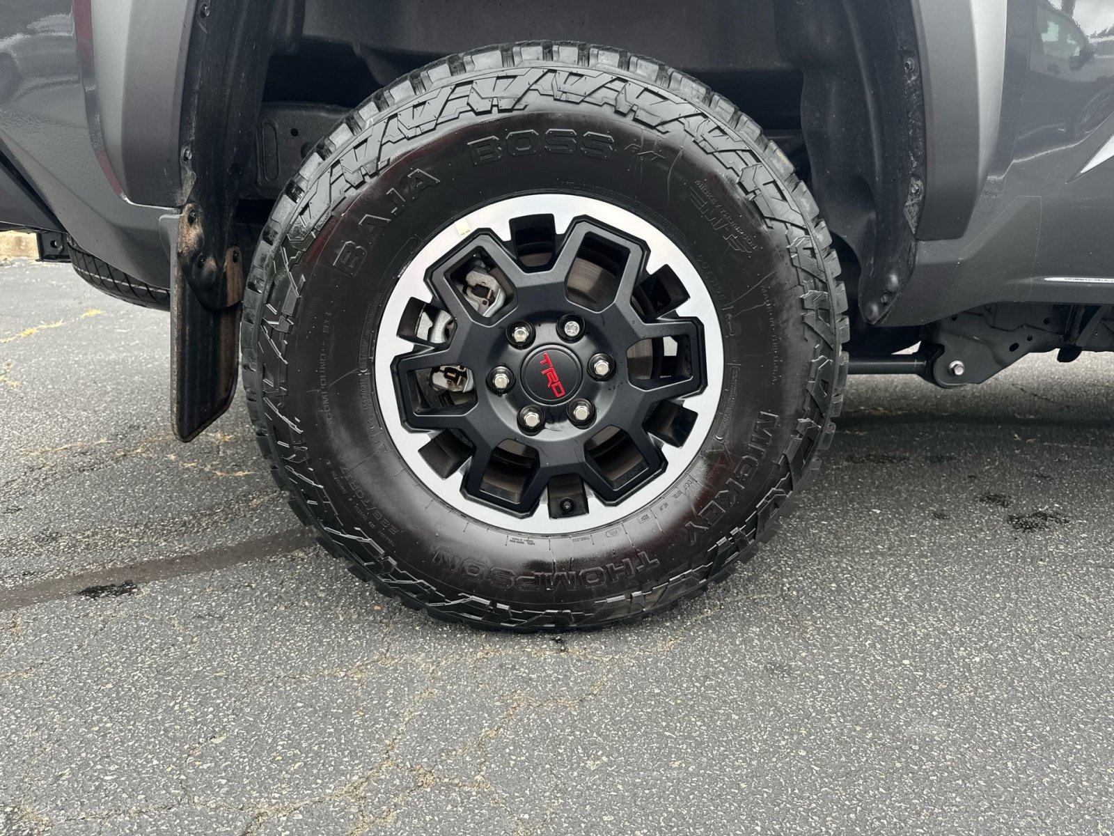 Used 2025 Toyota Tacoma TRD Off-Road AWD/4WD image 30