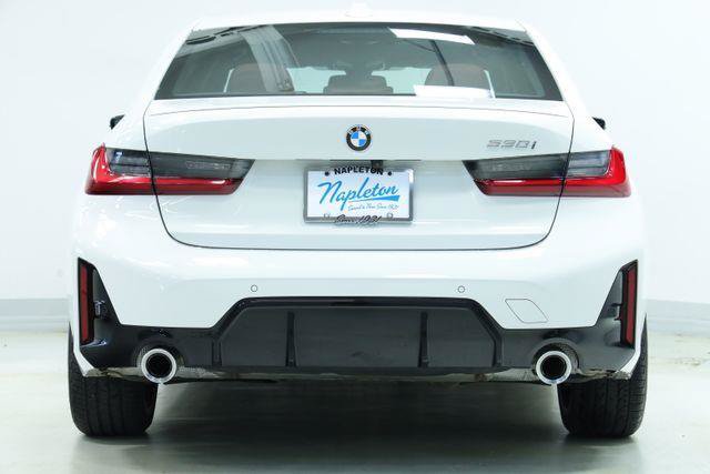 Used 2025 BMW 330i Sedan w/ M Sport Package RWD image 8