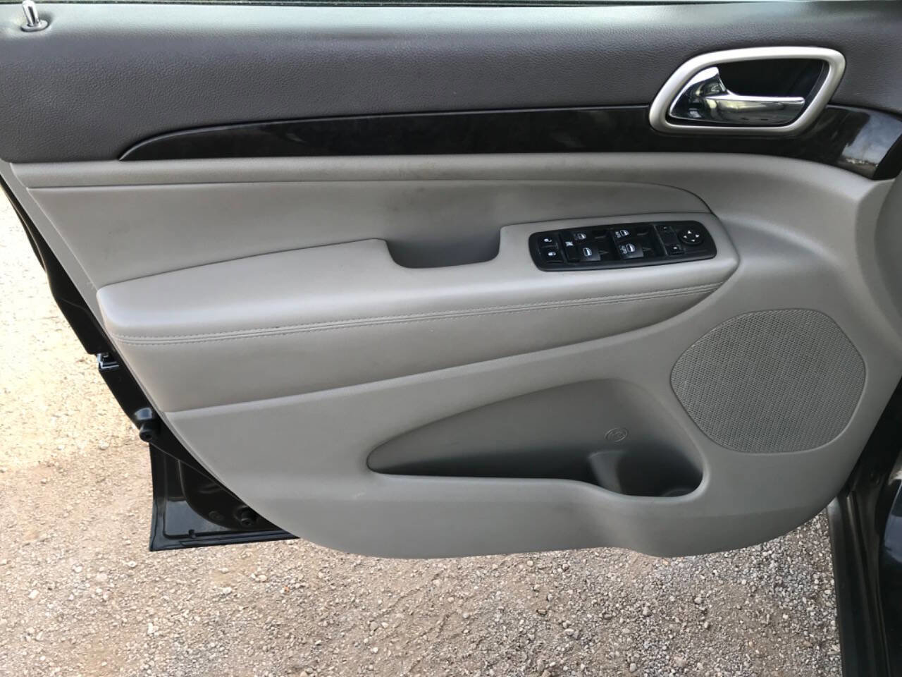 Used 2013 Jeep Grand Cherokee Laredo image 6