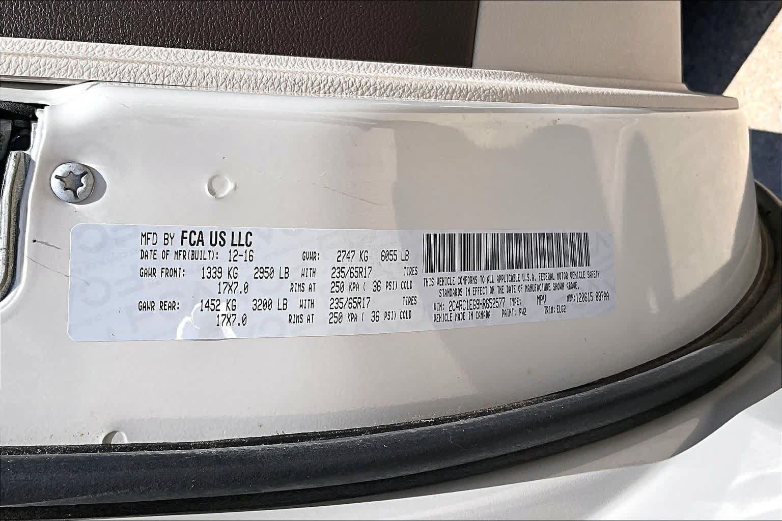 Used 2017 Chrysler Pacifica Touring-L Plus FWD image 33