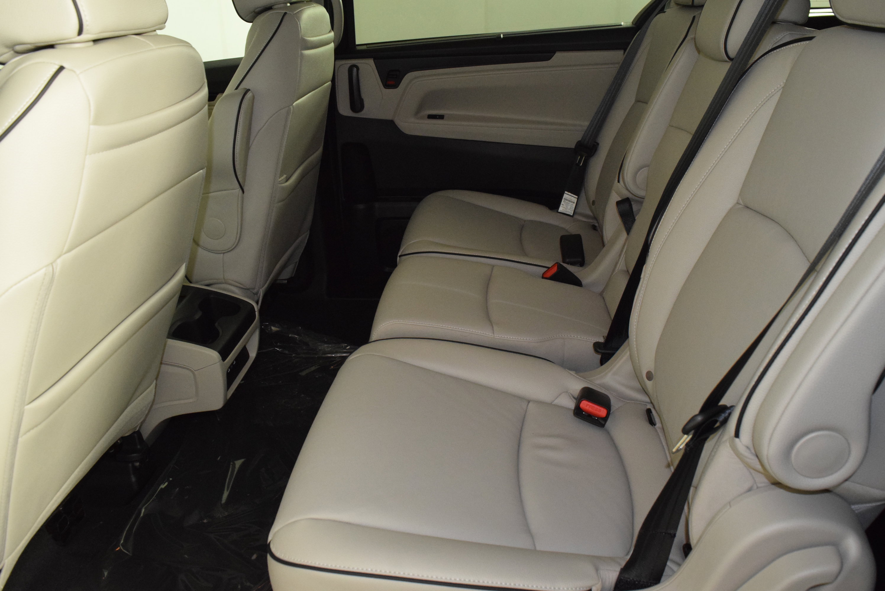 New 2026 Honda Odyssey Touring image 15