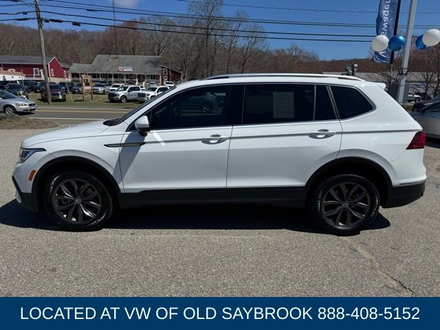 Used 2022 Volkswagen Tiguan SE w/ Panoramic Sunroof Package image 8