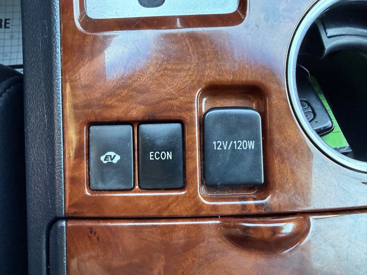 Used 2013 Toyota Highlander Limited AWD/4WD image 21