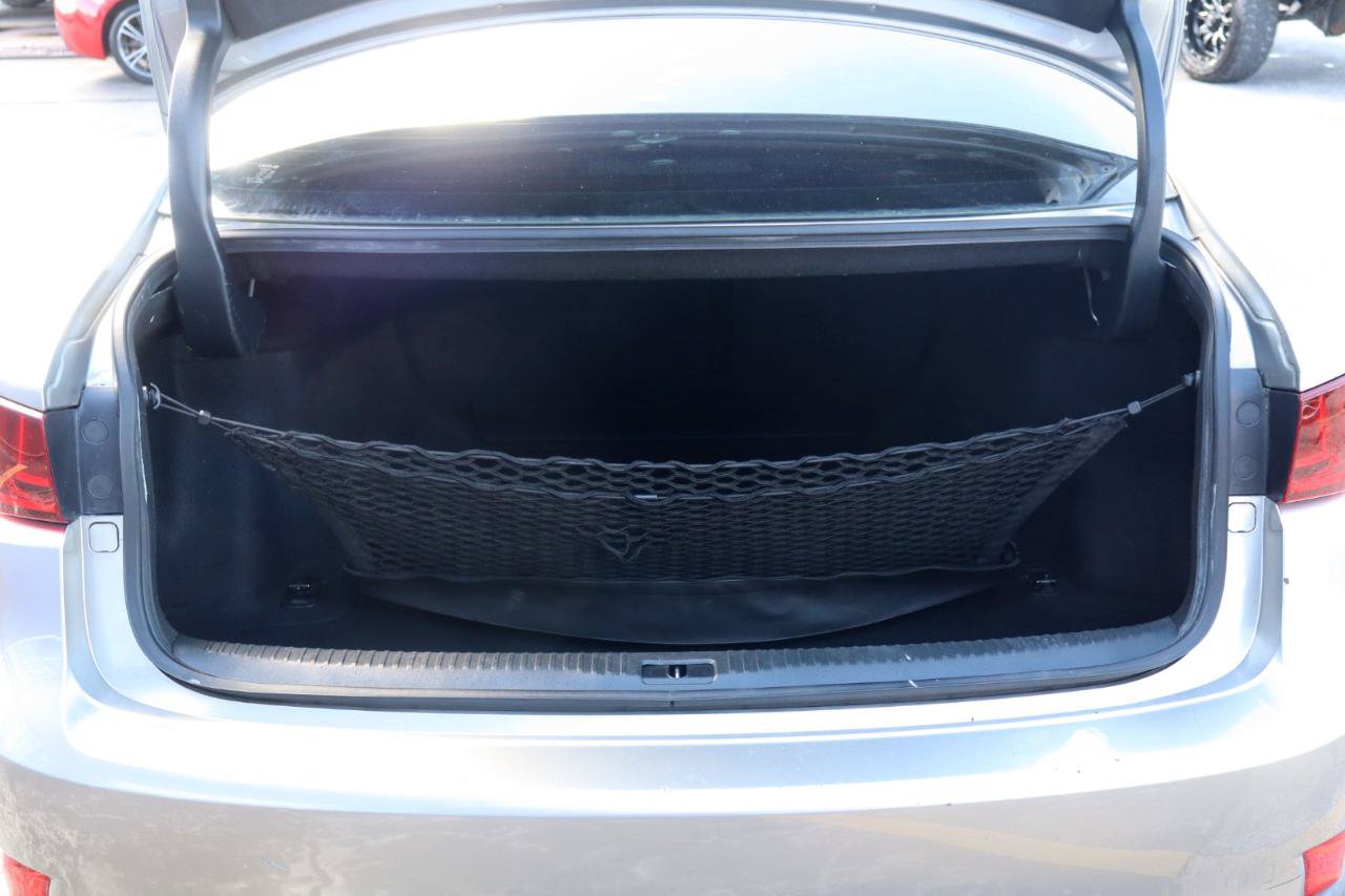 Used 2016 Lexus IS 200t w/ F Sport Package RWD image 12