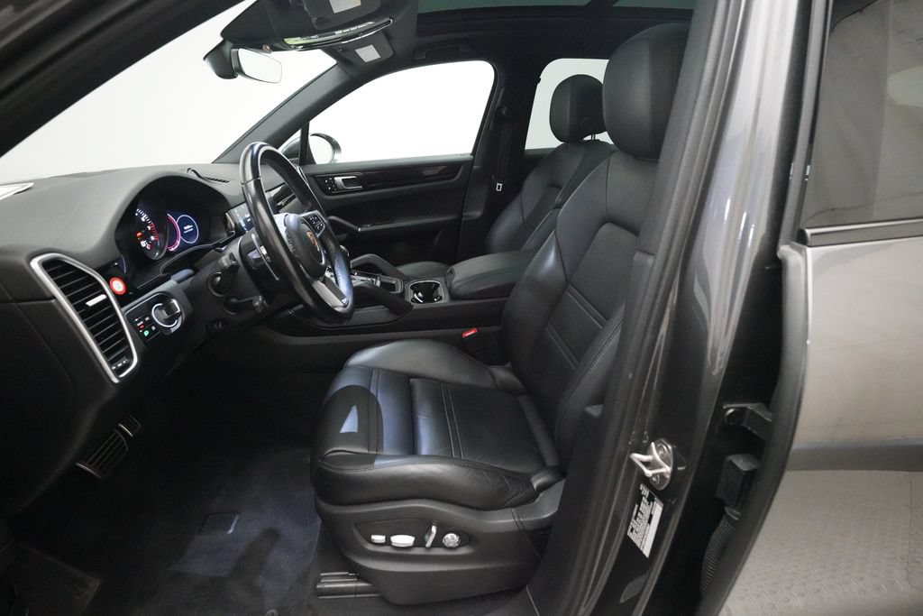 Used 2020 Porsche Cayenne S AWD/4WD image 13