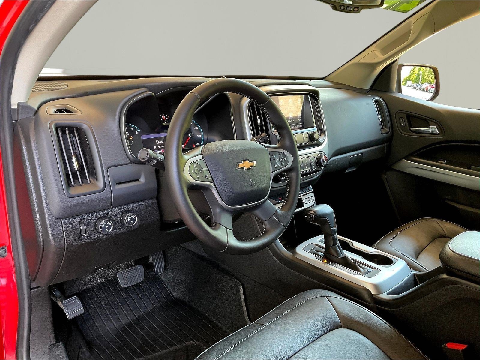 Used 2020 Chevrolet Colorado LT w/ Luxury Package AWD/4WD image 17