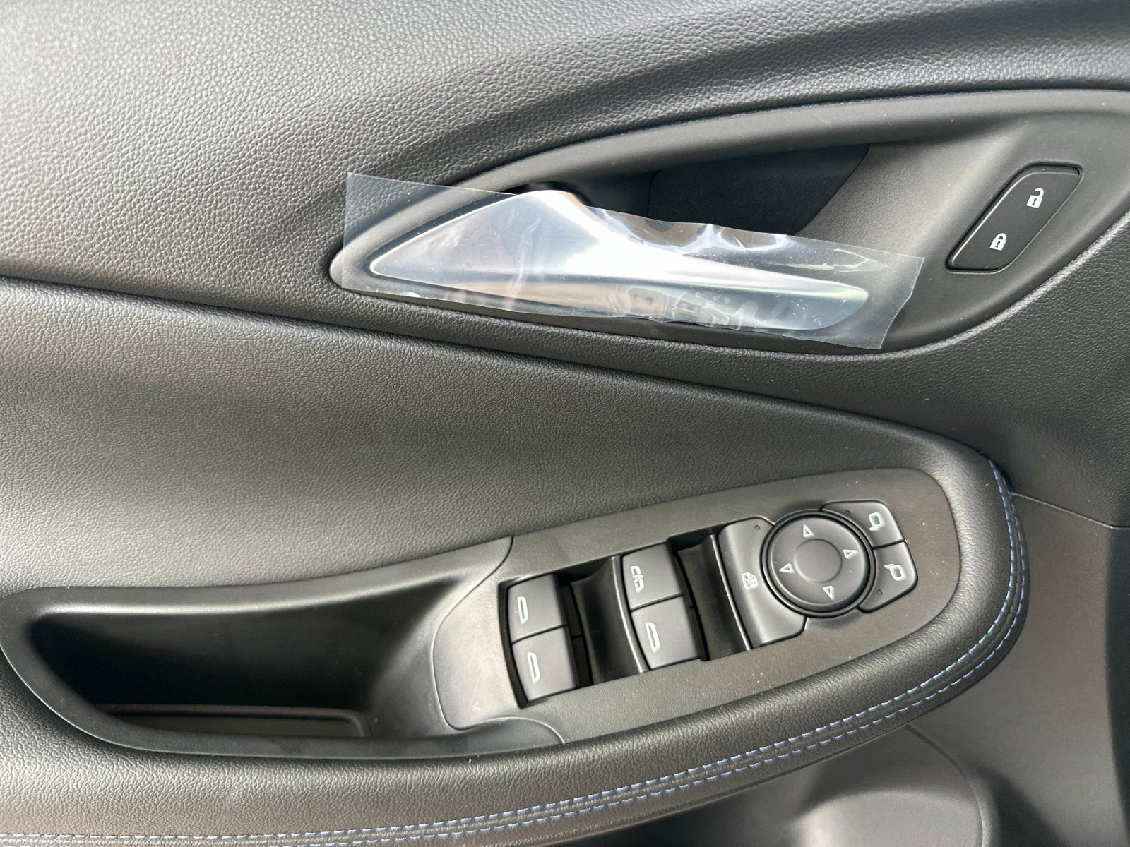 New 2026 Buick Encore GX Sport Touring FWD image 11