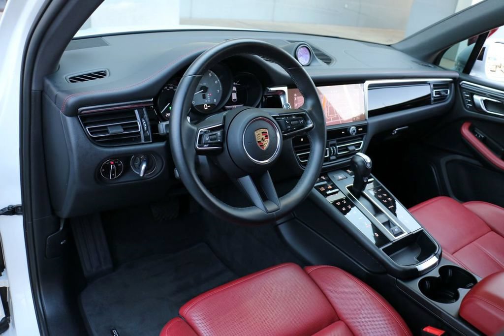 Used 2024 Porsche Macan S AWD/4WD image 19