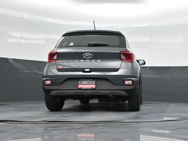 Used 2024 Hyundai Venue SEL FWD image 41