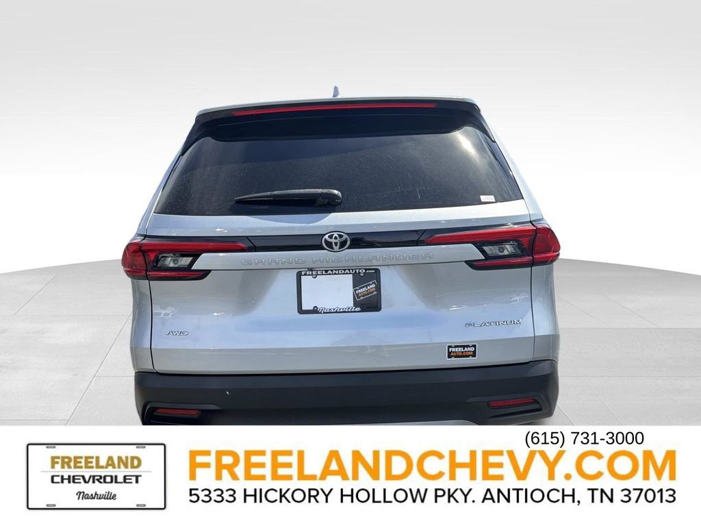 Used 2024 Toyota Grand Highlander Platinum image 4