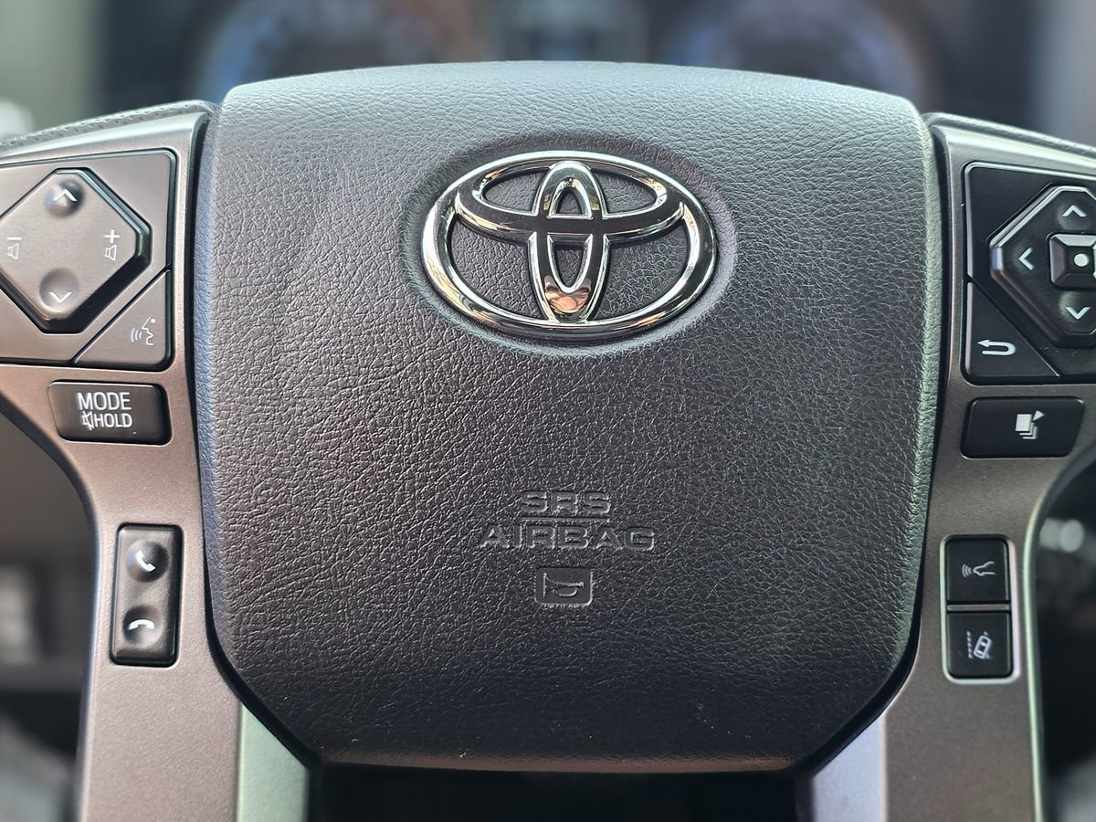 Used 2022 Toyota Tacoma TRD Off-Road w/ Technology Package AWD/4WD image 33