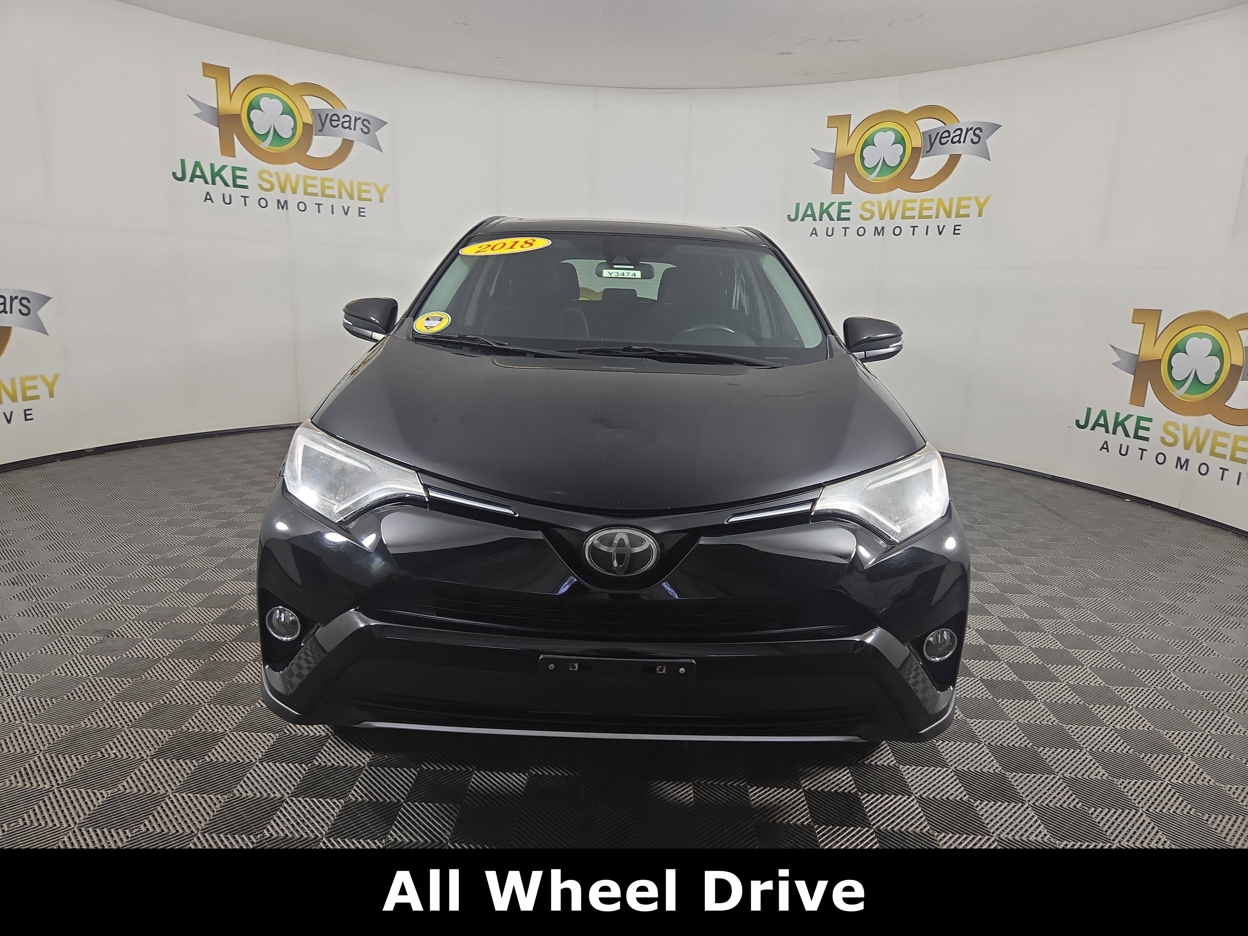 Used 2018 Toyota RAV4 XLE AWD/4WD image 2