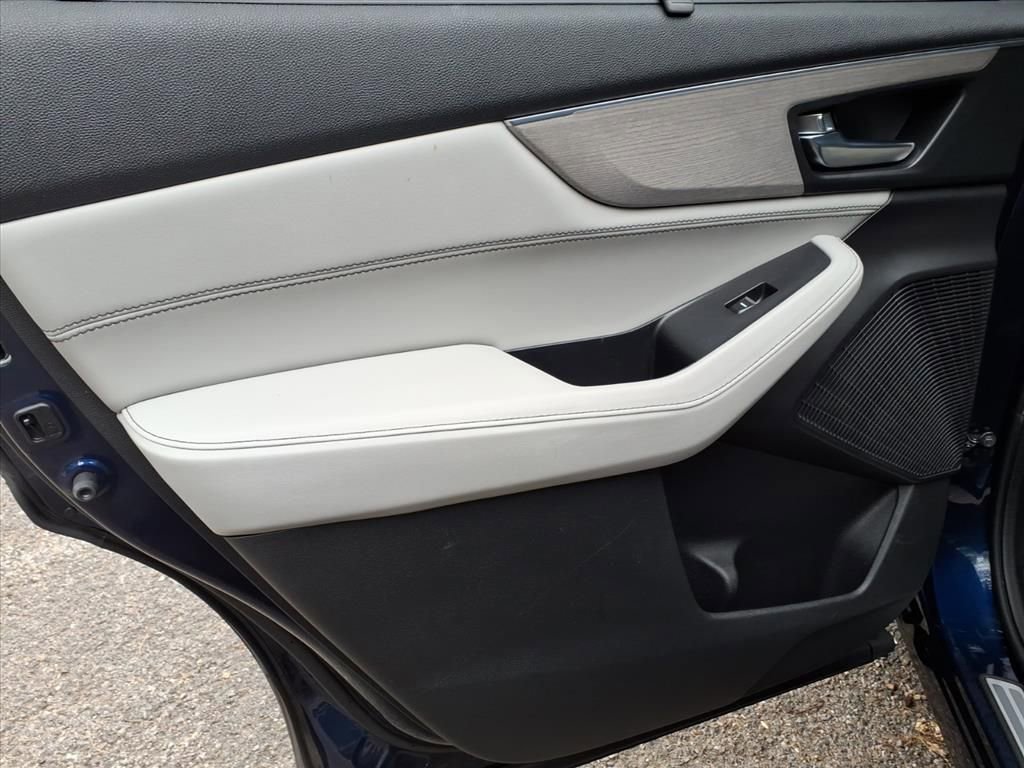 Used 2023 Acura MDX SH-AWD w/ Advance Package image 14