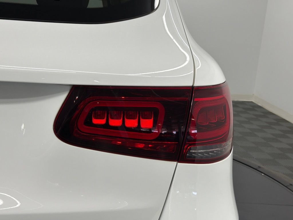 Used 2022 Mercedes-Benz GLC 300 w/ Premium Package Lite image 14