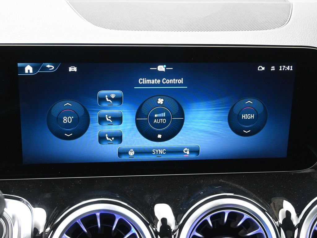 New 2026 Mercedes-Benz GLB 250 4MATIC image 14