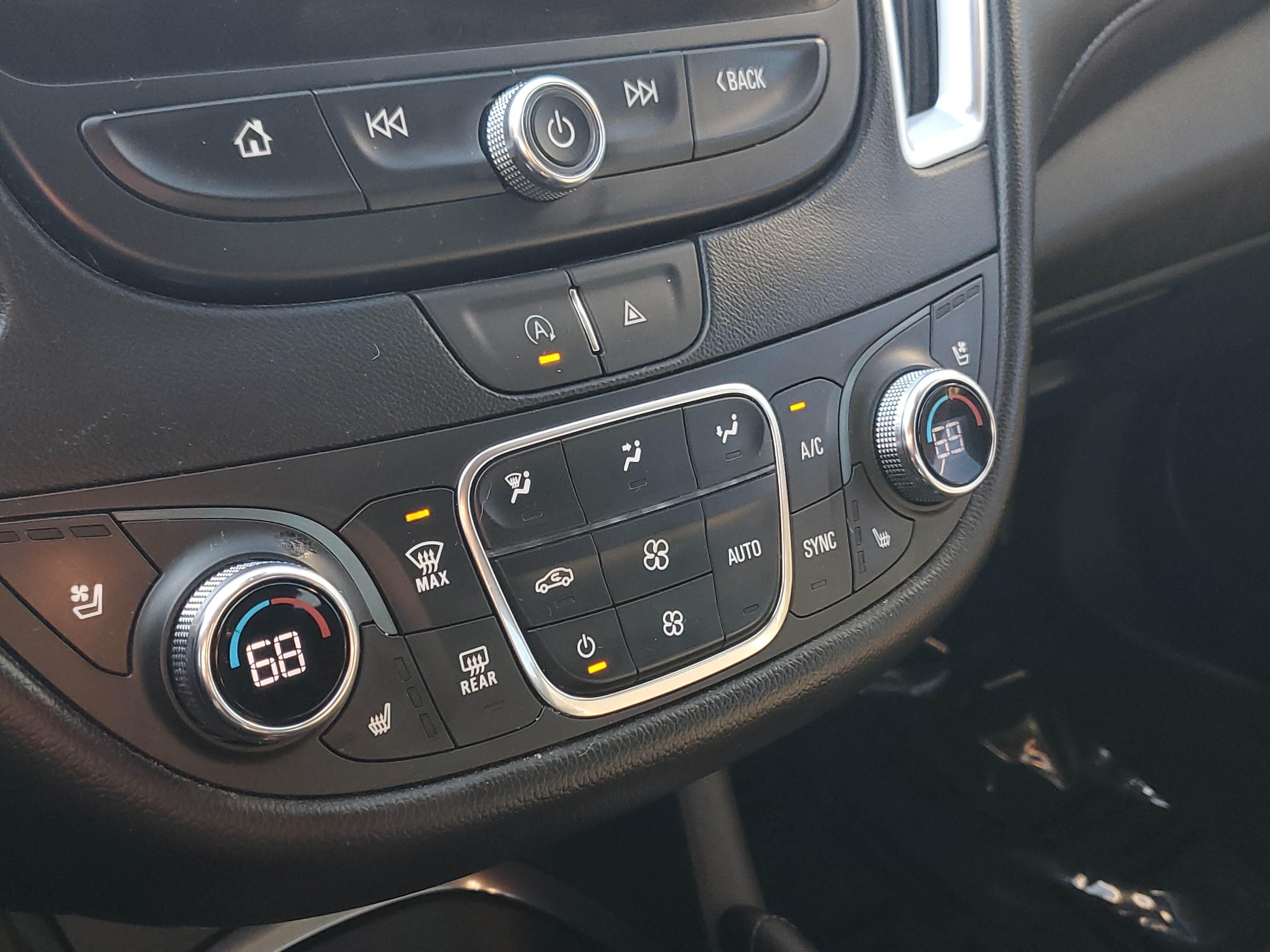 Used 2023 Chevrolet Malibu LT FWD image 31