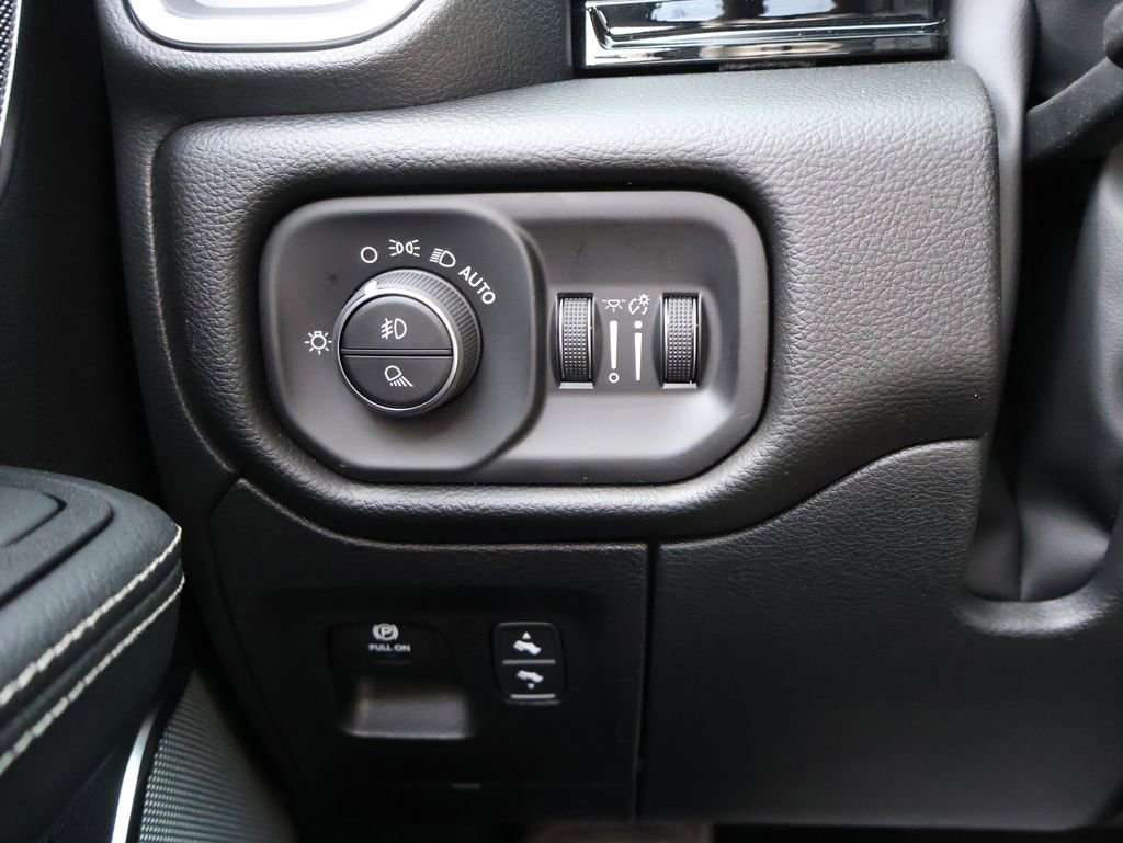 New 2026 RAM 1500 Laramie w/ Night Edition image 31