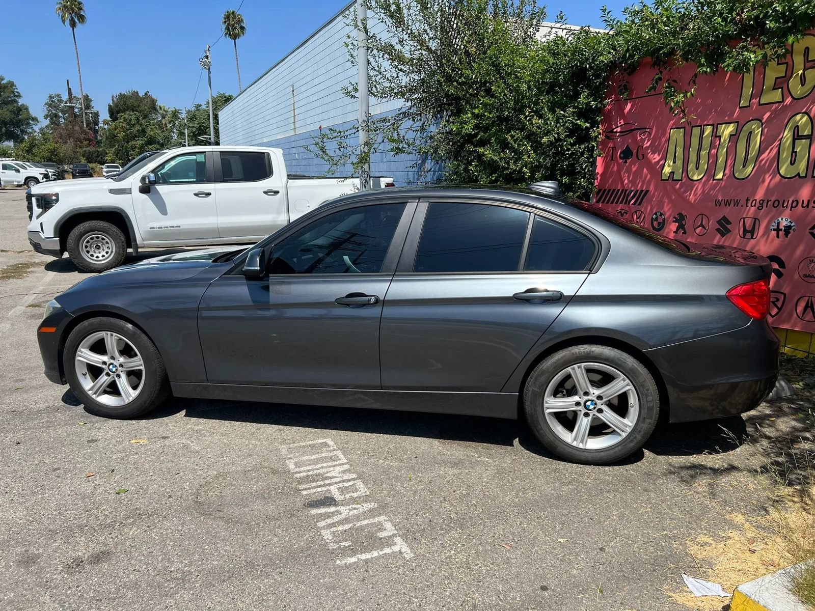 Used 2014 BMW 320i Sedan RWD image 6