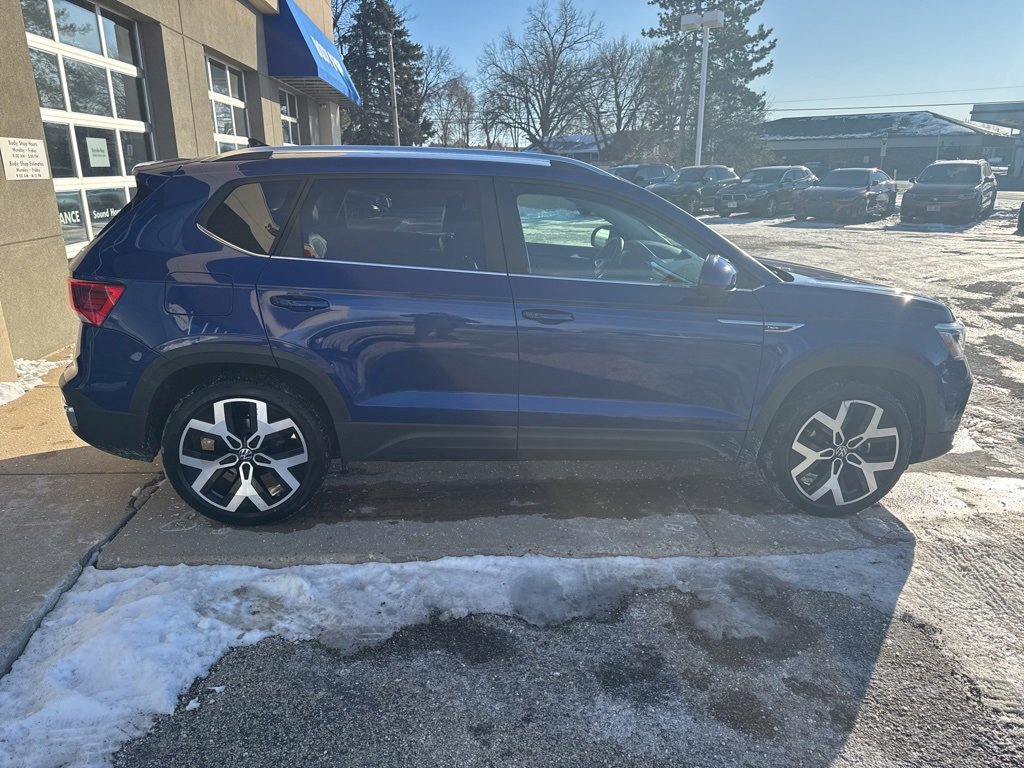 Certified 2023 Volkswagen Taos SEL image 10