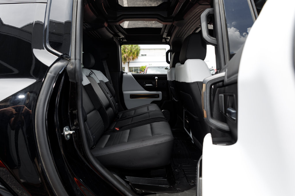 Used 2025 GMC Hummer EV 2X AWD/4WD image 18