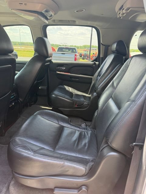 Used 2010 Cadillac Escalade ESV Premium AWD/4WD image 13