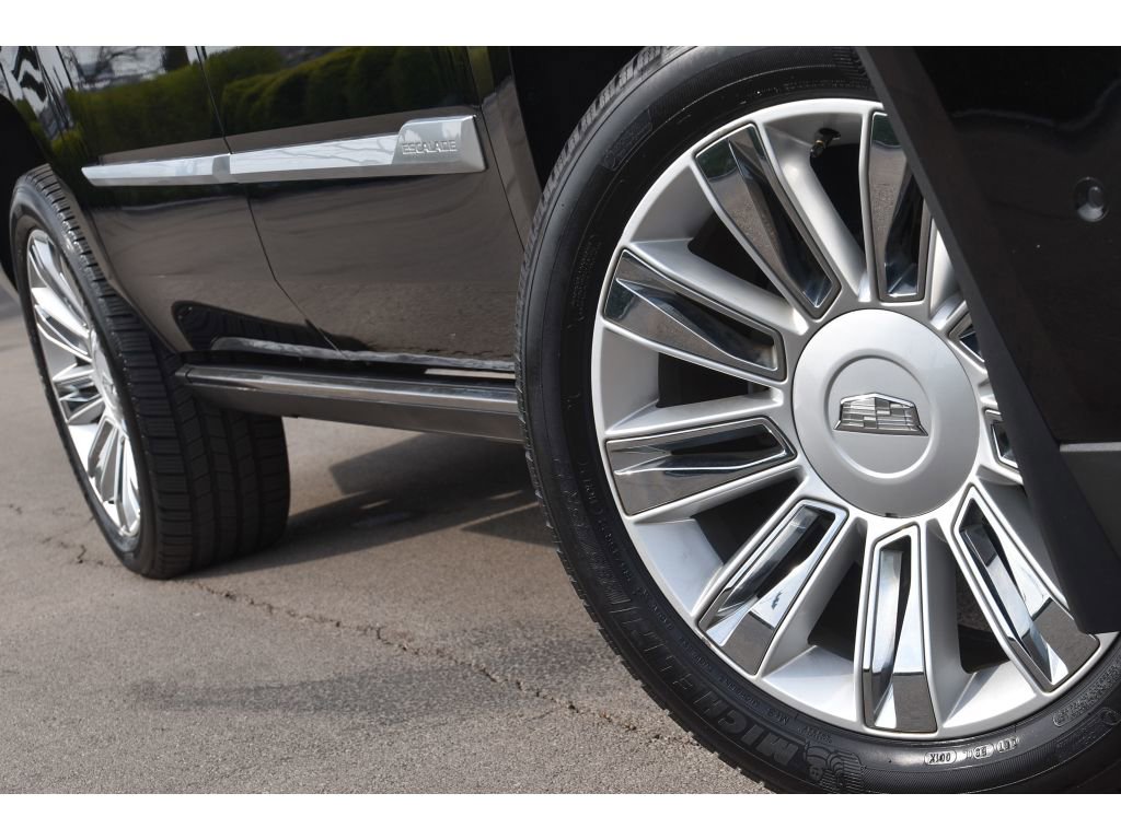 Used 2019 Cadillac Escalade ESV Platinum RWD image 10
