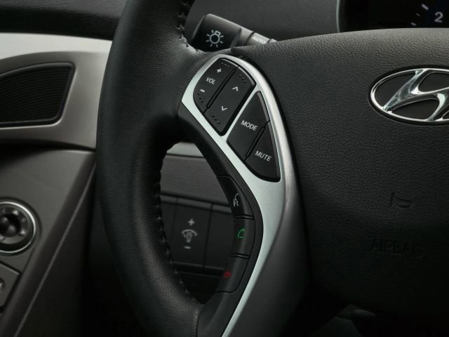 Used 2012 Hyundai Elantra Limited w/ Technology Pkg 5 FWD image 21