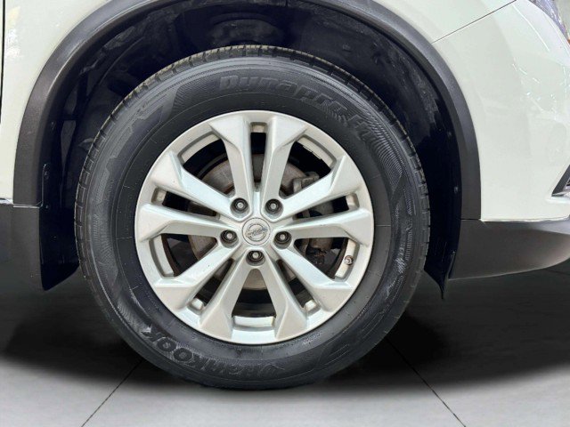 Used 2016 Nissan Rogue SV image 24